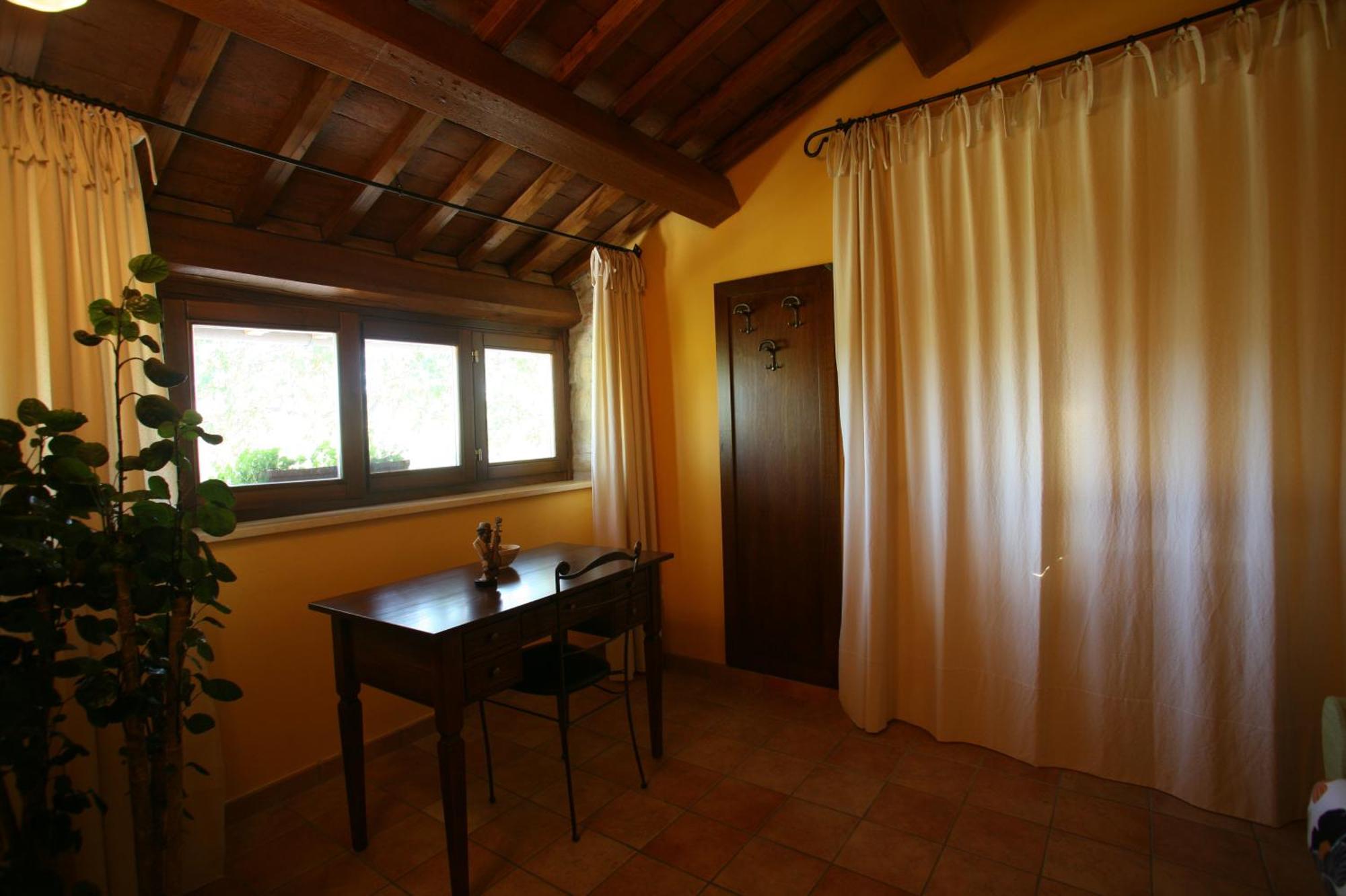 Le Calvie, Camerino