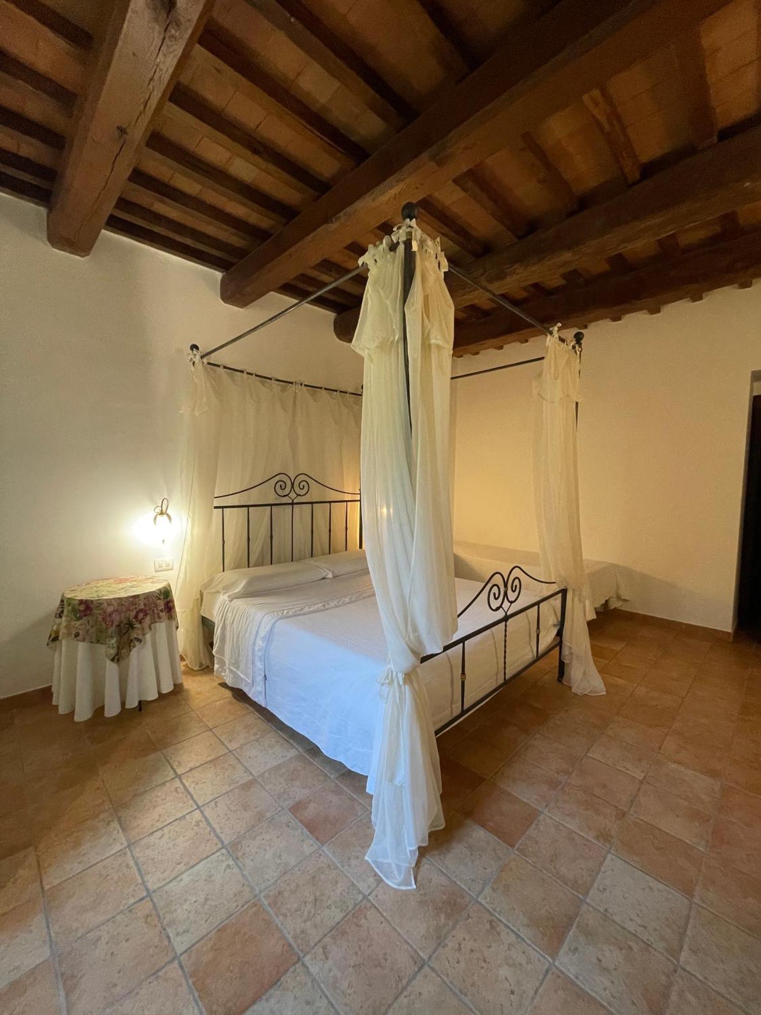 Le Calvie, * Camerino