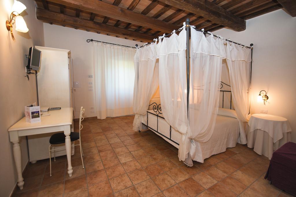 Le Calvie, * Camerino