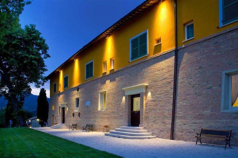 Le Calvie, Camerino